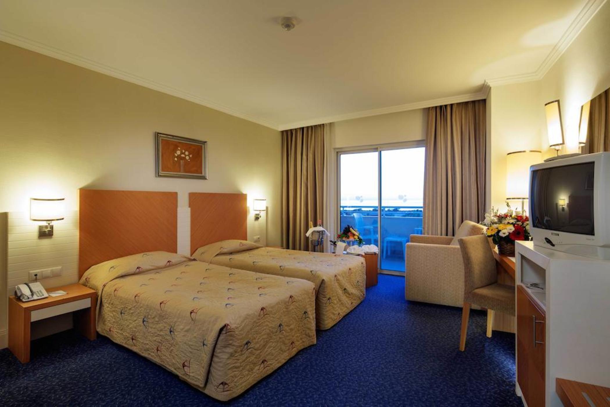 Crystal Admiral Resort Suites&Spa - Ultimate All Inclusive Kızılot Exteriör bild