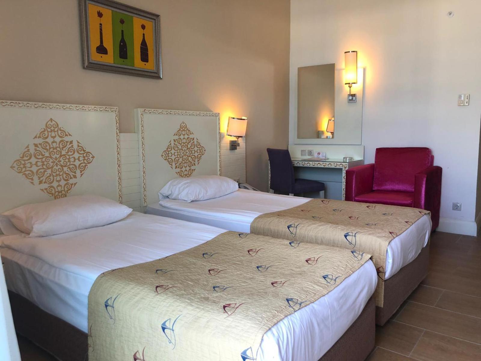Crystal Admiral Resort Suites&Spa - Ultimate All Inclusive Kızılot Exteriör bild