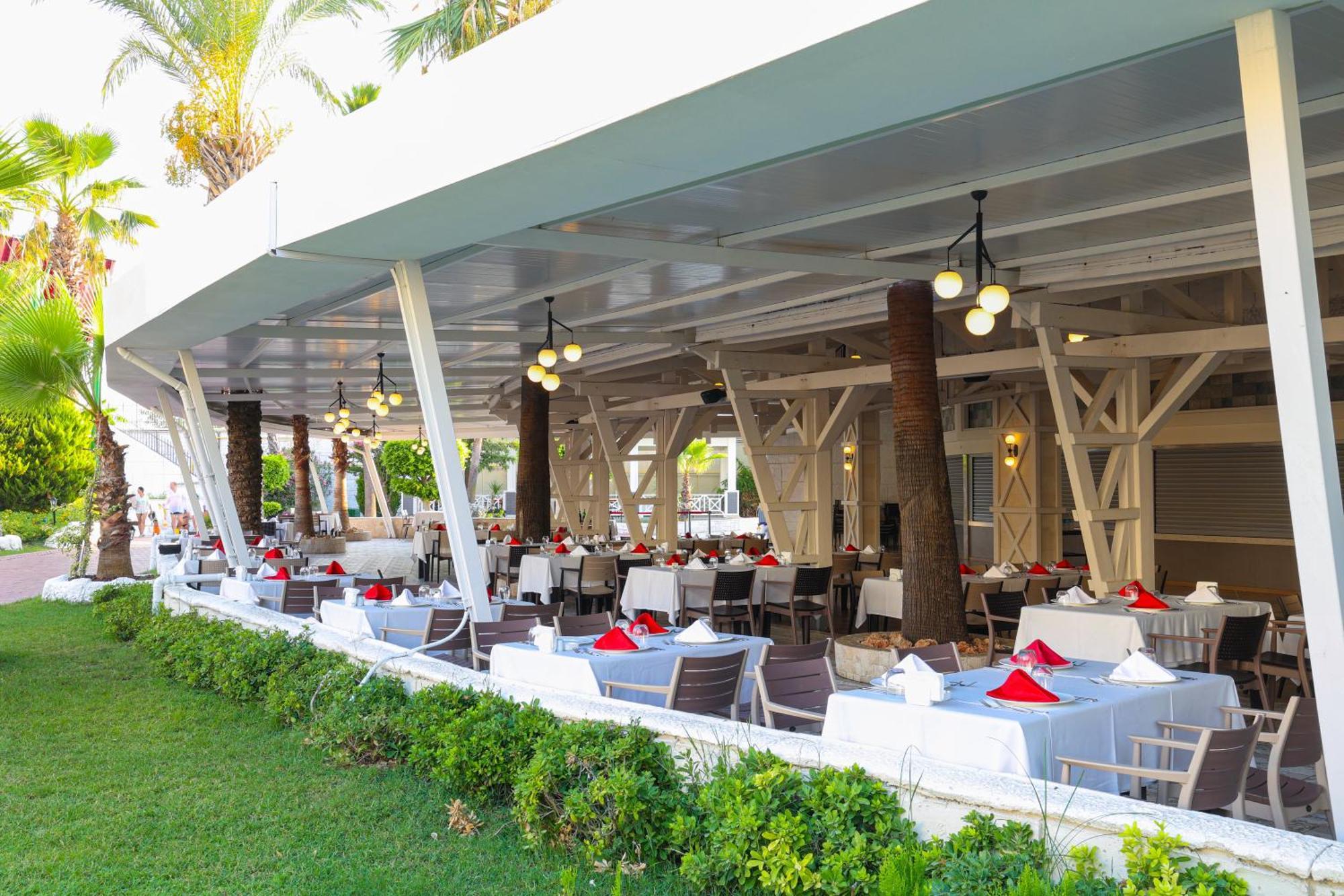 Crystal Admiral Resort Suites&Spa - Ultimate All Inclusive Kızılot Exteriör bild