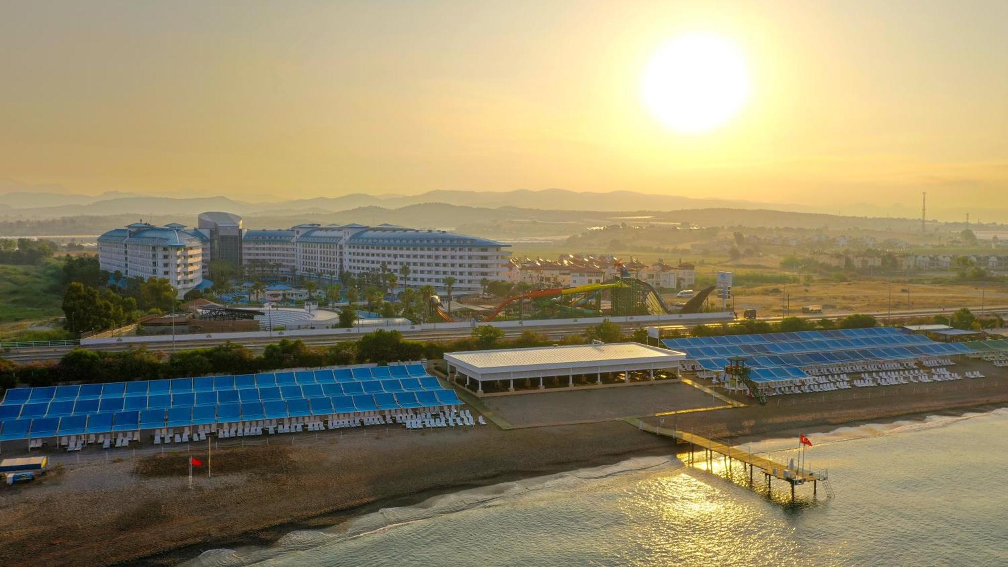 Crystal Admiral Resort Suites&Spa - Ultimate All Inclusive Kızılot Exteriör bild